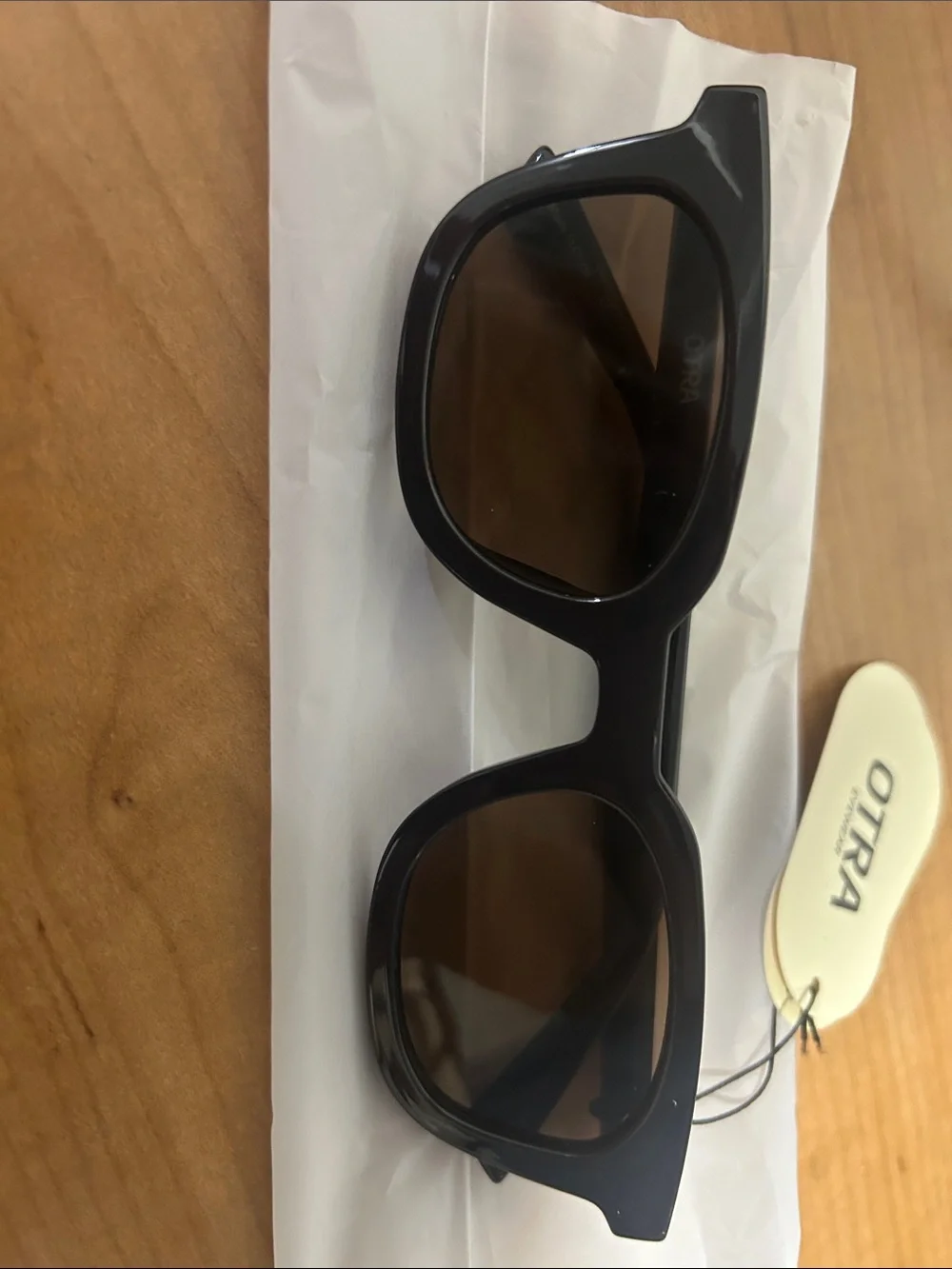 Black Women’s Square Sunglasses